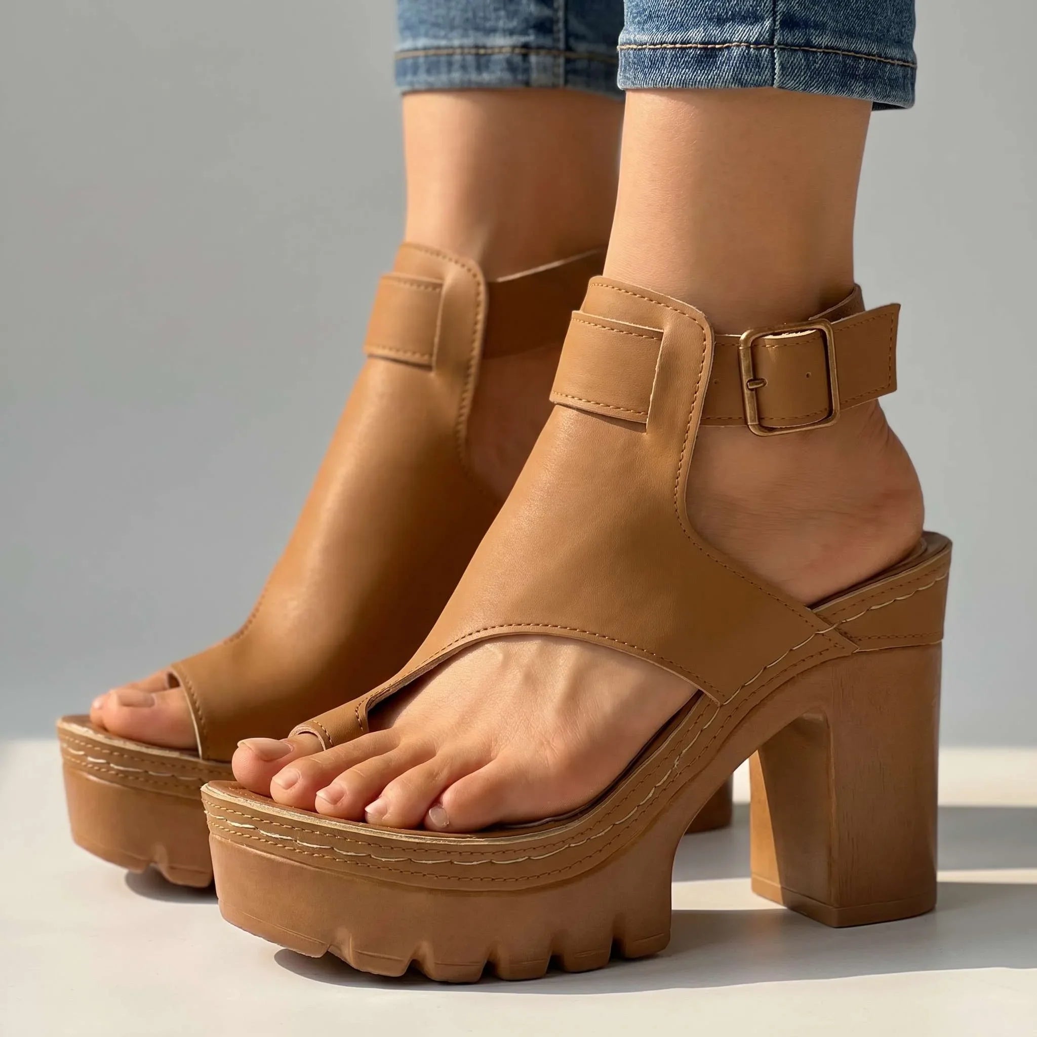 Yasmin Sandals