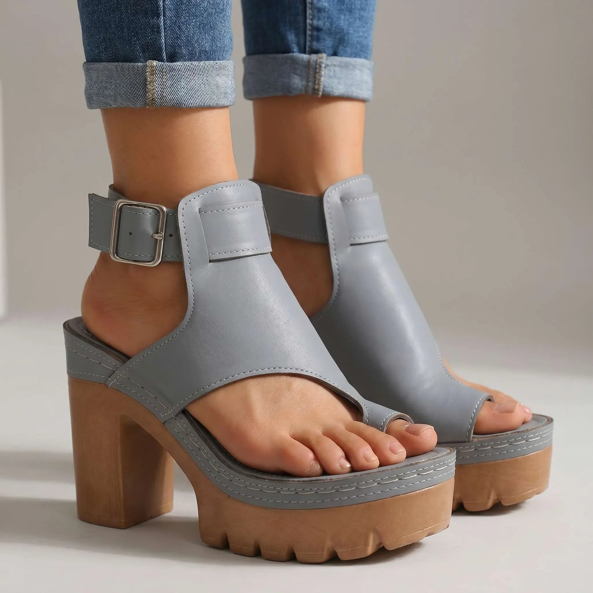 Yasmin Sandals