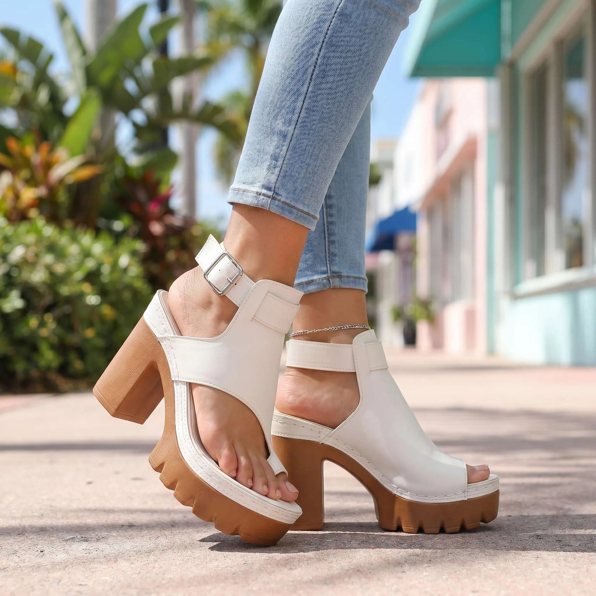 Yasmin Sandals